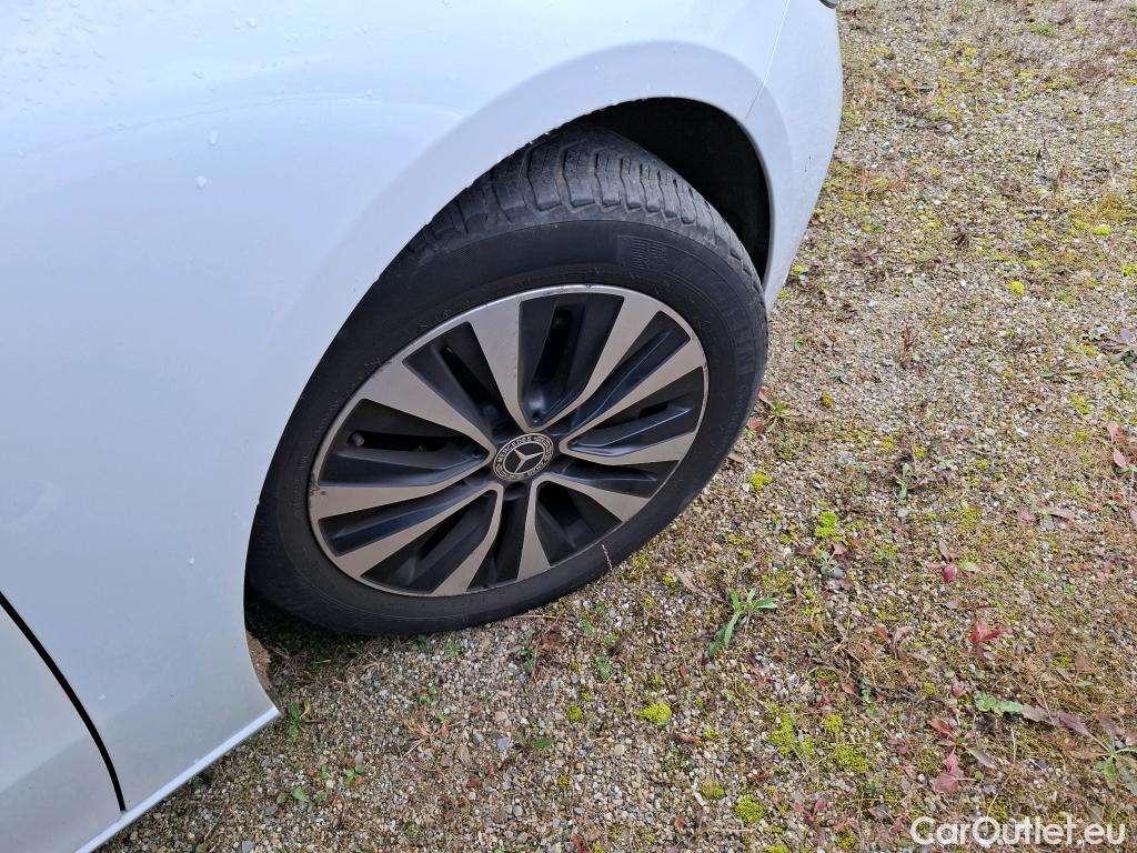  Mercedes  B-Klasse MERCEDES-BENZ Classe B / 2019 / 5P / monospace B 180 d Business Line Edition BA8 #3