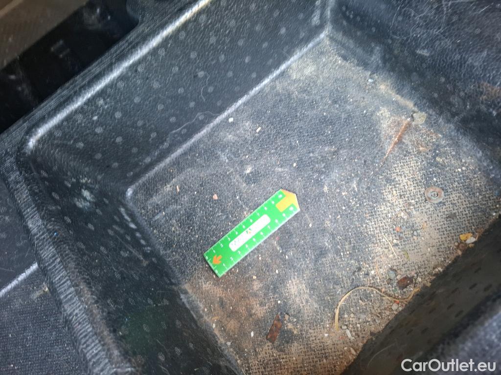  Hyundai  Tucson HYUNDAI  / 2020 / 5P / SUV 1.6 HYBRID 230 CREATIVE #80