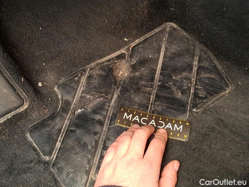  Nissan  Qashqai NISSAN  / 2021 / 5P / Crossover 1.3 MHEV 140 Business Edition #8