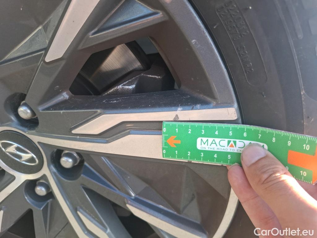  Hyundai  Tucson HYUNDAI  / 2020 / 5P / SUV 1.6 HYBRID 230 CREATIVE #114