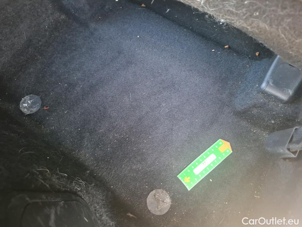  Hyundai  Tucson HYUNDAI  / 2020 / 5P / SUV 1.6 HYBRID 230 CREATIVE #92