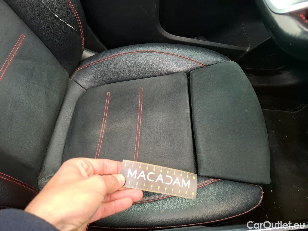  Mercedes  GLB MERCEDES-BENZ  / 2019 / 5P / SUV  200 d AMG Line #24