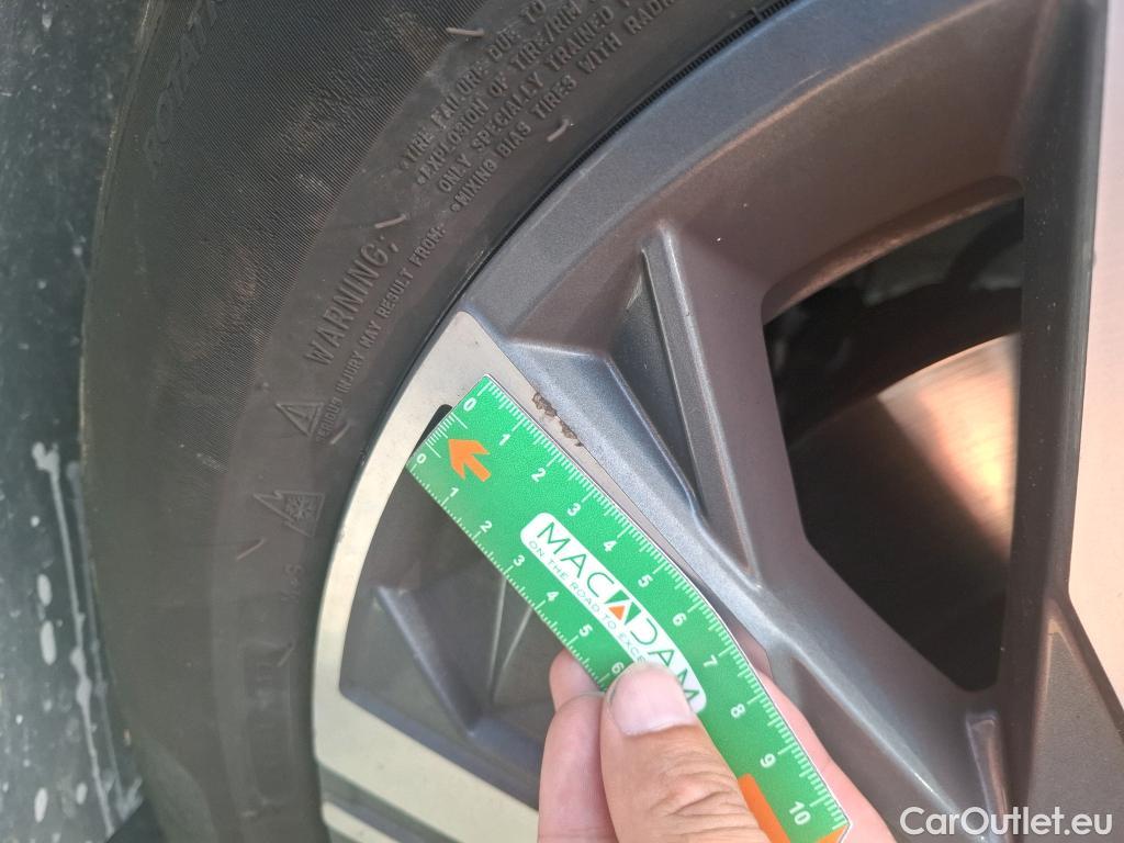  Hyundai  Tucson HYUNDAI  / 2020 / 5P / SUV 1.6 HYBRID 230 CREATIVE #113