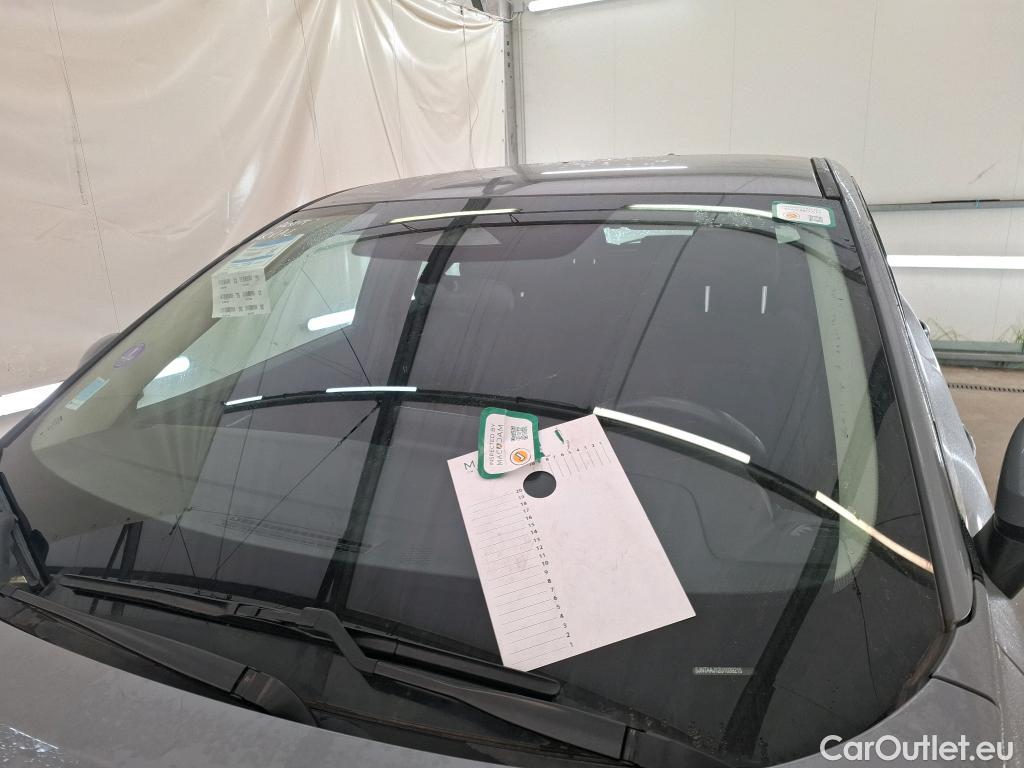  Nissan  Qashqai NISSAN  / 2021 / 5P / Crossover 1.3 MHEV 140 Business Edition #26