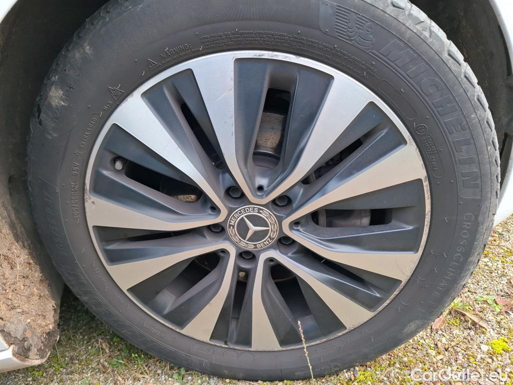  Mercedes  B-Klasse MERCEDES-BENZ Classe B / 2019 / 5P / monospace B 180 d Business Line Edition BA8 #4