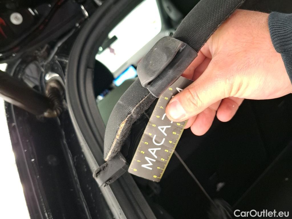  Mercedes  GLA MERCEDES-BENZ  / 2020 / 5P / SUV 2.0  200 D AMG LINE DCT #19