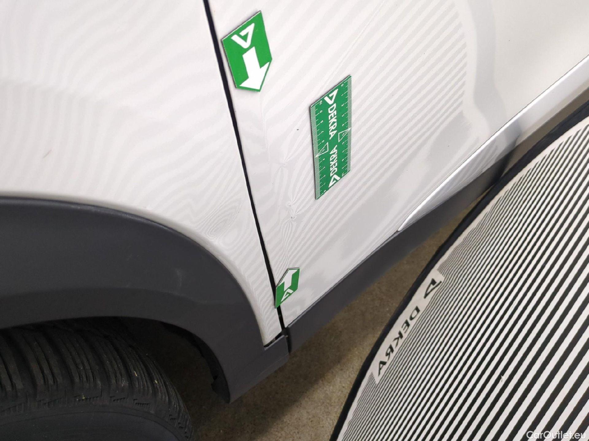  Peugeot  2008  Allure Pack 1.5 HDi 130CV BVA8 E6d #16