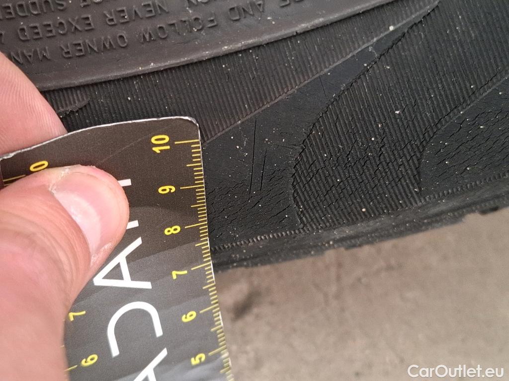  Nissan  Qashqai NISSAN  / 2021 / 5P / Crossover 1.3 MHEV 140 Business Edition #16