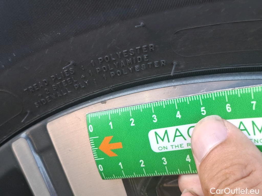  Hyundai  Tucson HYUNDAI  / 2020 / 5P / SUV 1.6 HYBRID 230 CREATIVE #63