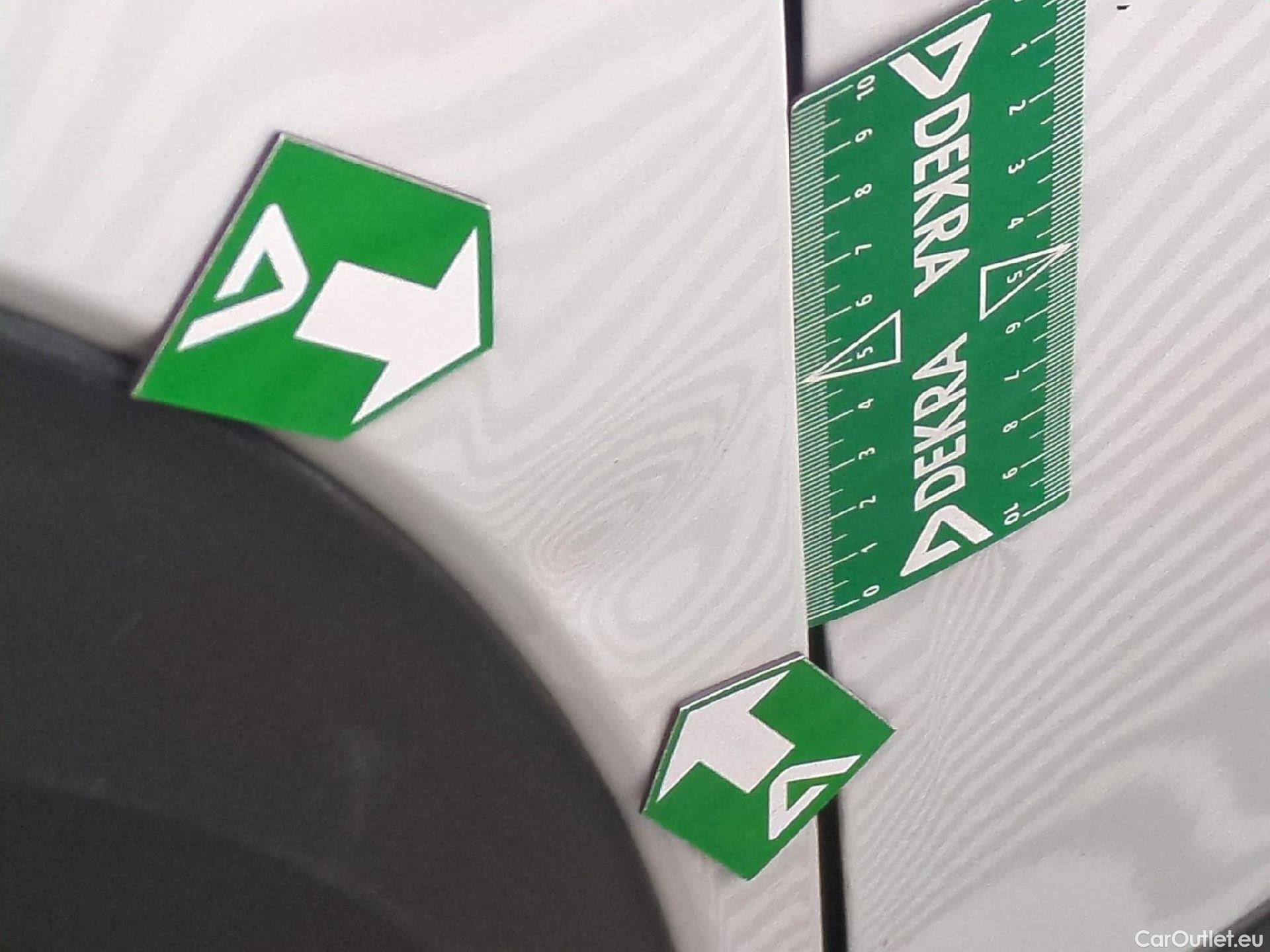  Peugeot  2008  Allure Pack 1.5 HDi 130CV BVA8 E6d #10