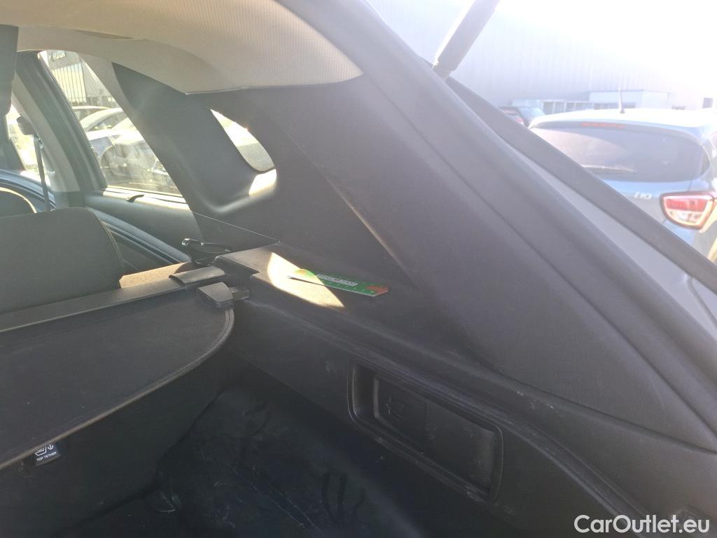  Hyundai  Tucson HYUNDAI  / 2020 / 5P / SUV 1.6 HYBRID 230 CREATIVE #50