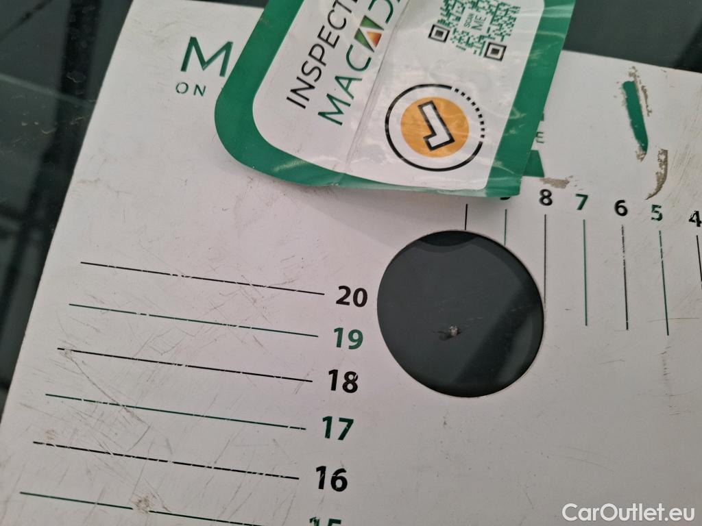  Nissan  Qashqai NISSAN  / 2021 / 5P / Crossover 1.3 MHEV 140 Business Edition #3