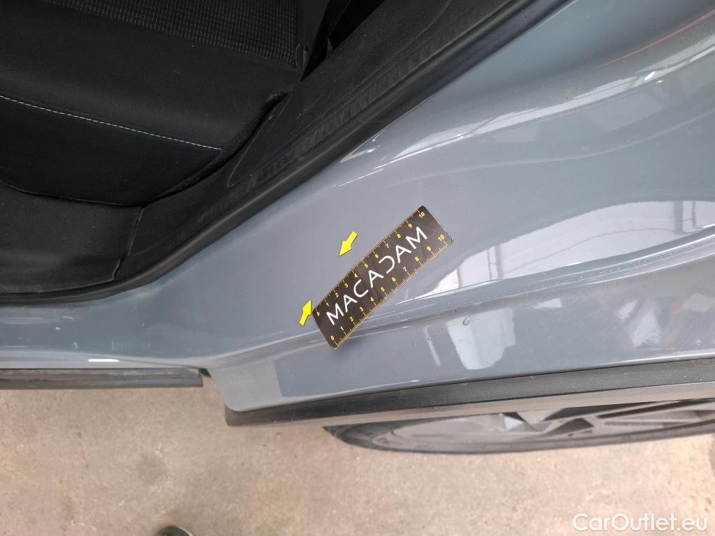  Nissan  Qashqai NISSAN  / 2021 / 5P / Crossover 1.3 MHEV 140 Business Edition #20