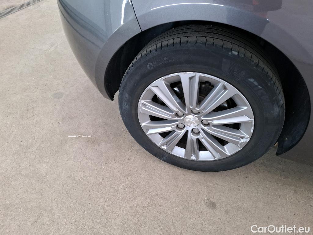  Peugeot  308  Allure Pack 1.2 PureTech 130CV BVM6 E6d #17