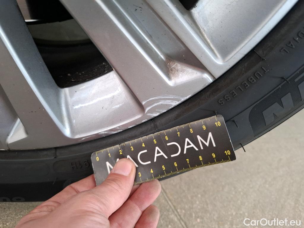  Peugeot  308  Allure Pack 1.2 PureTech 130CV BVM6 E6d #15