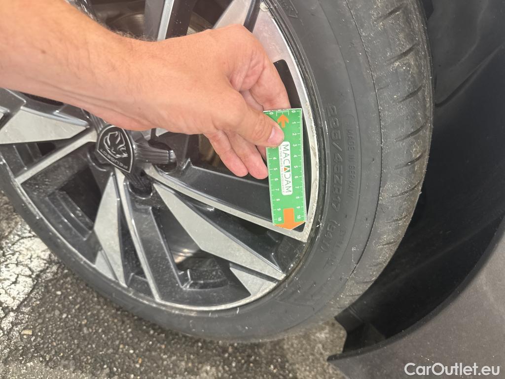  Peugeot  308 PEUGEOT  SW / 2021 / 5P / Break BlueHDi 130 EAT8 ALLURE #13