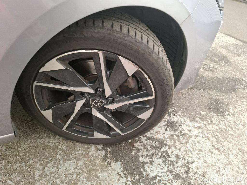  Peugeot  308 PEUGEOT  SW / 2021 / 5P / Break BlueHDi 130 EAT8 ALLURE PACK #16