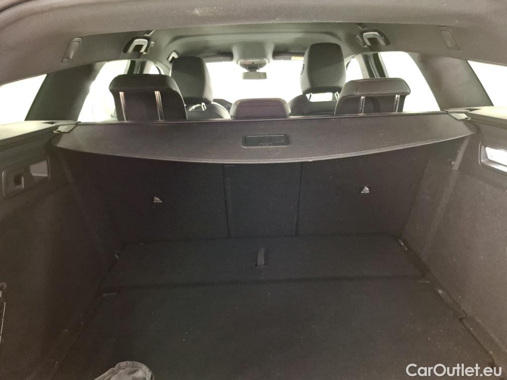 Peugeot  308 PEUGEOT  SW / 2021 / 5P / Break BlueHDi 130 EAT 8 GT #8