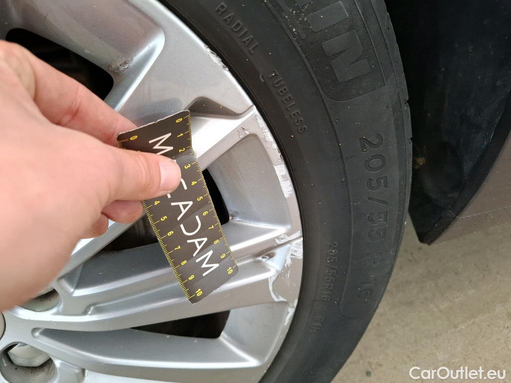  Peugeot  308  Allure Pack 1.2 PureTech 130CV BVM6 E6d #21