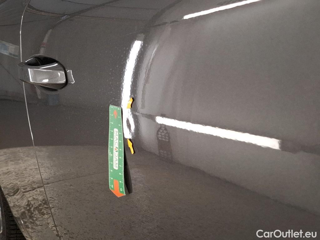 Peugeot  308 PEUGEOT  SW / 2021 / 5P / Break BlueHDi 130 EAT 8 GT #35