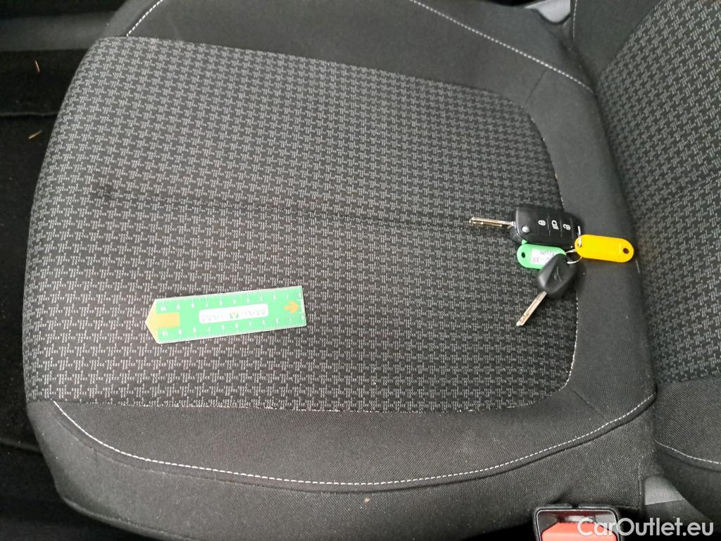  Peugeot  308  Active Business 1.5 HDi 130CV BVA8 E6d #13