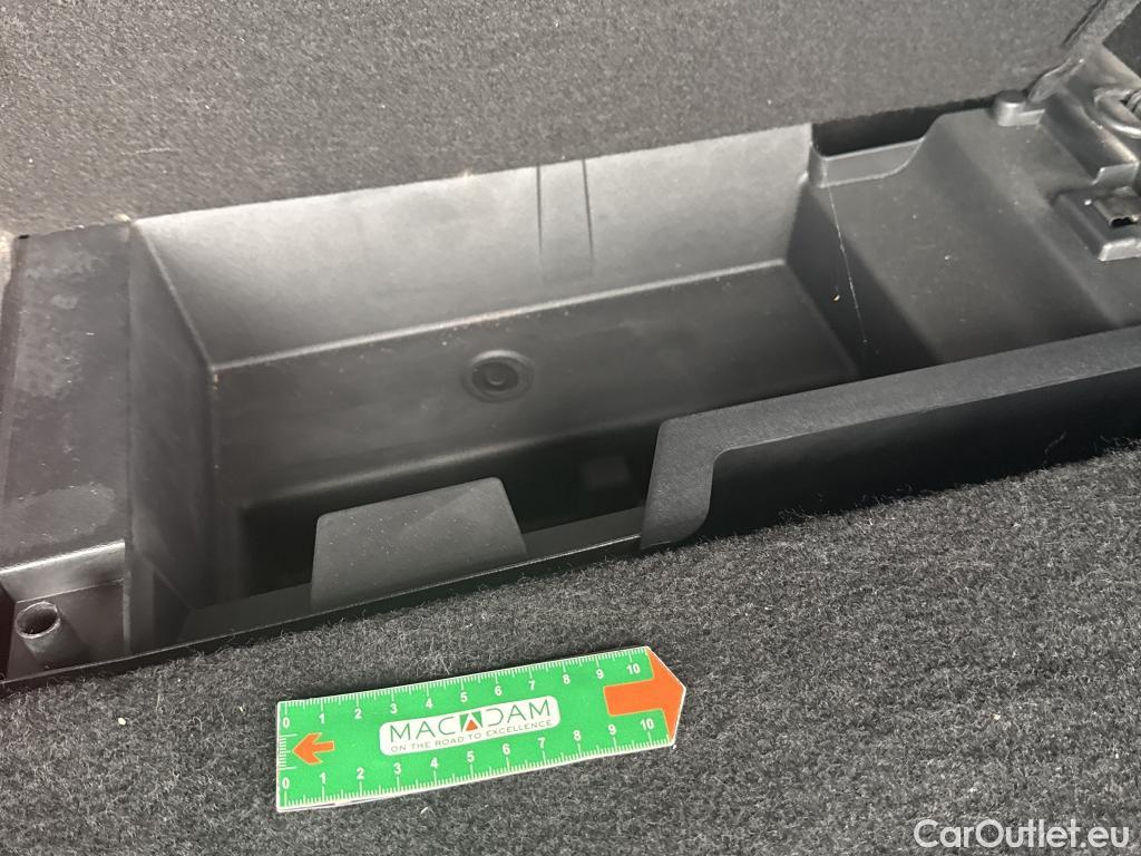  Peugeot  308 PEUGEOT  SW / 2021 / 5P / Break BlueHDi 130 EAT8 ALLURE #24