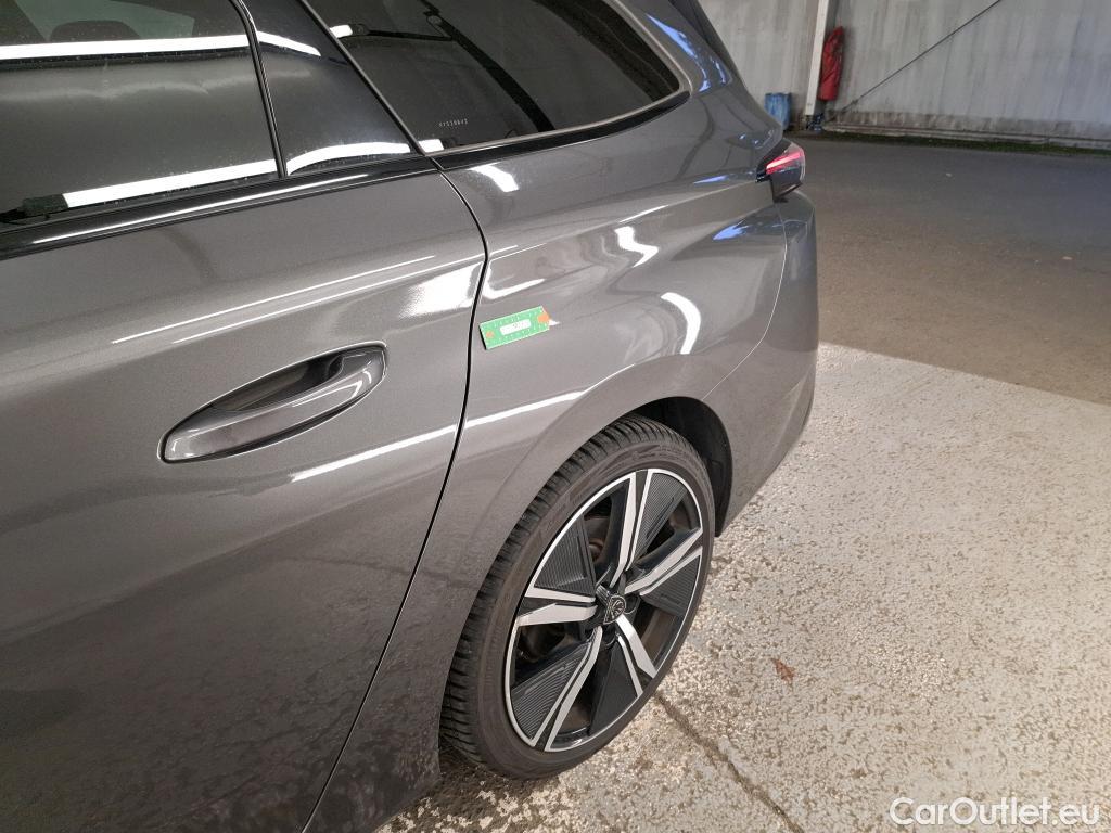 Peugeot  308 PEUGEOT  SW / 2021 / 5P / Break BlueHDi 130 EAT 8 GT #16
