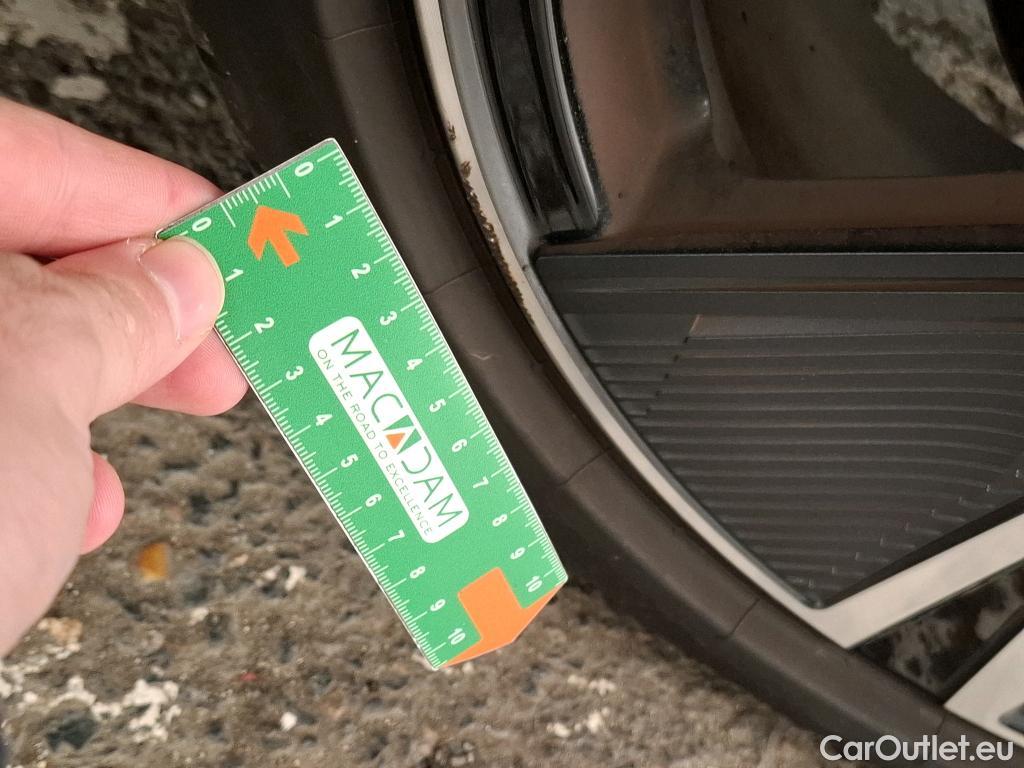 Peugeot  308 PEUGEOT  SW / 2021 / 5P / Break BlueHDi 130 EAT 8 GT #29