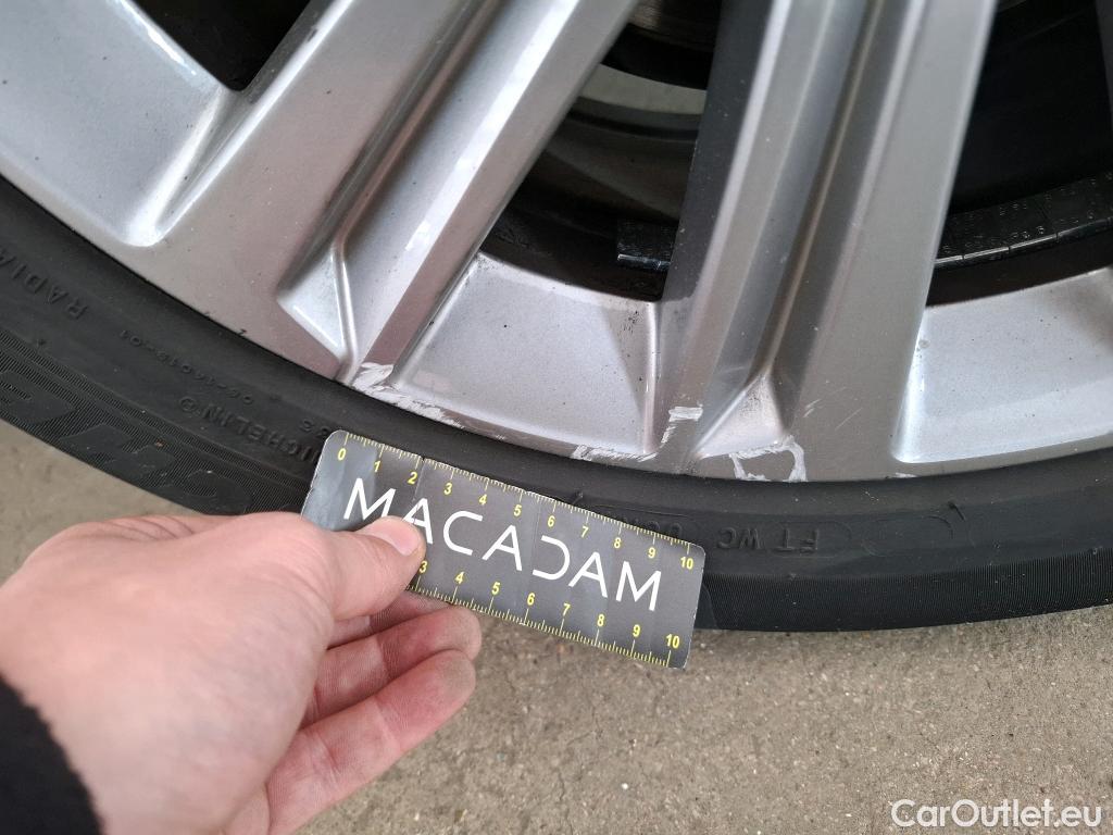  Peugeot  308  Allure Pack 1.2 PureTech 130CV BVM6 E6d #10