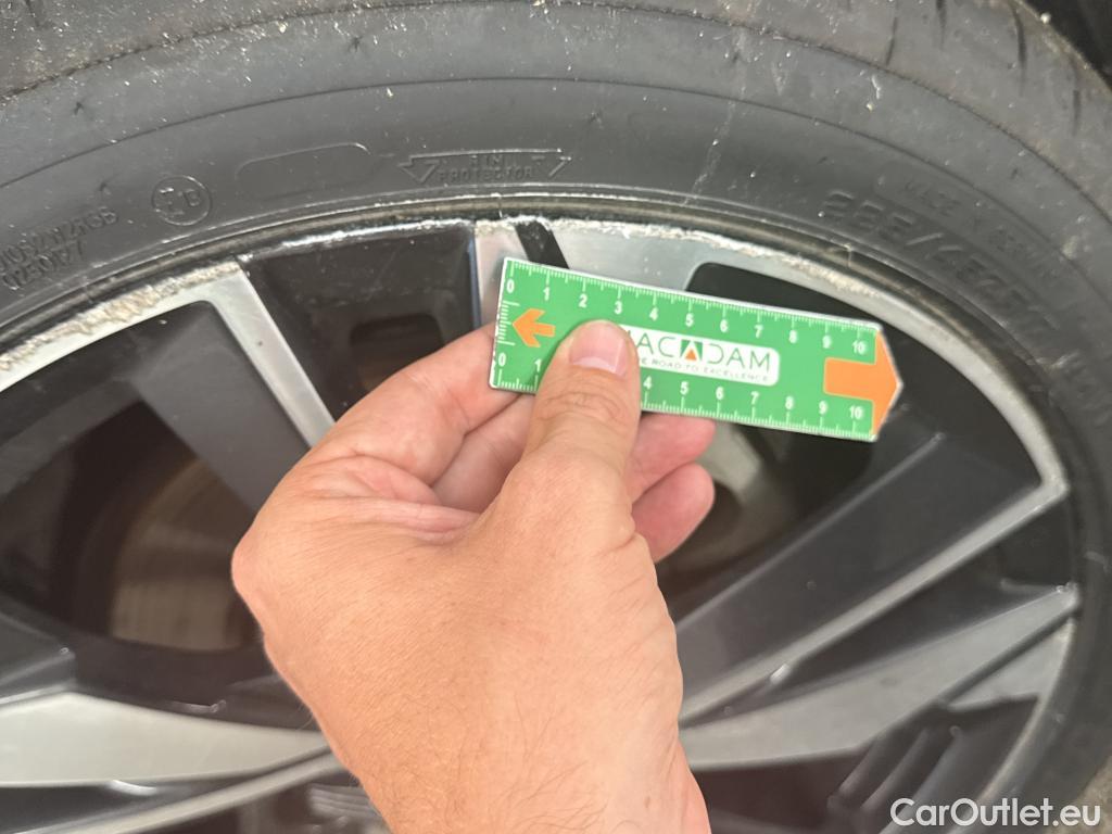  Peugeot  308 PEUGEOT  SW / 2021 / 5P / Break BlueHDi 130 EAT8 ALLURE #16