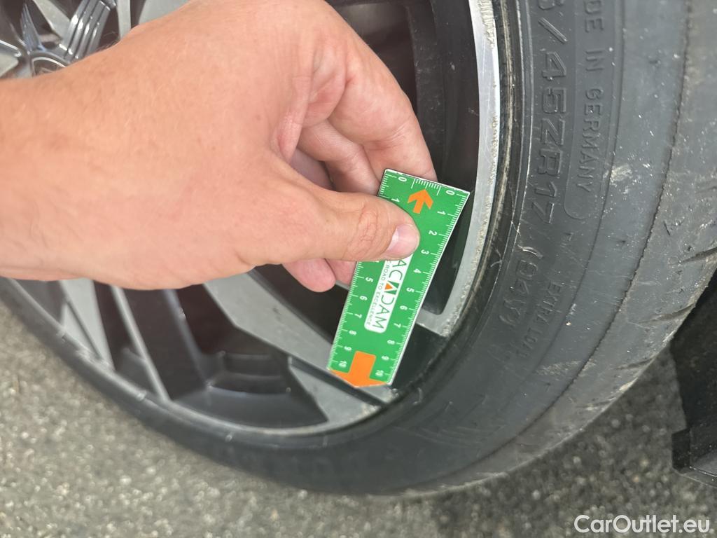  Peugeot  308 PEUGEOT  SW / 2021 / 5P / Break BlueHDi 130 EAT8 ALLURE #17