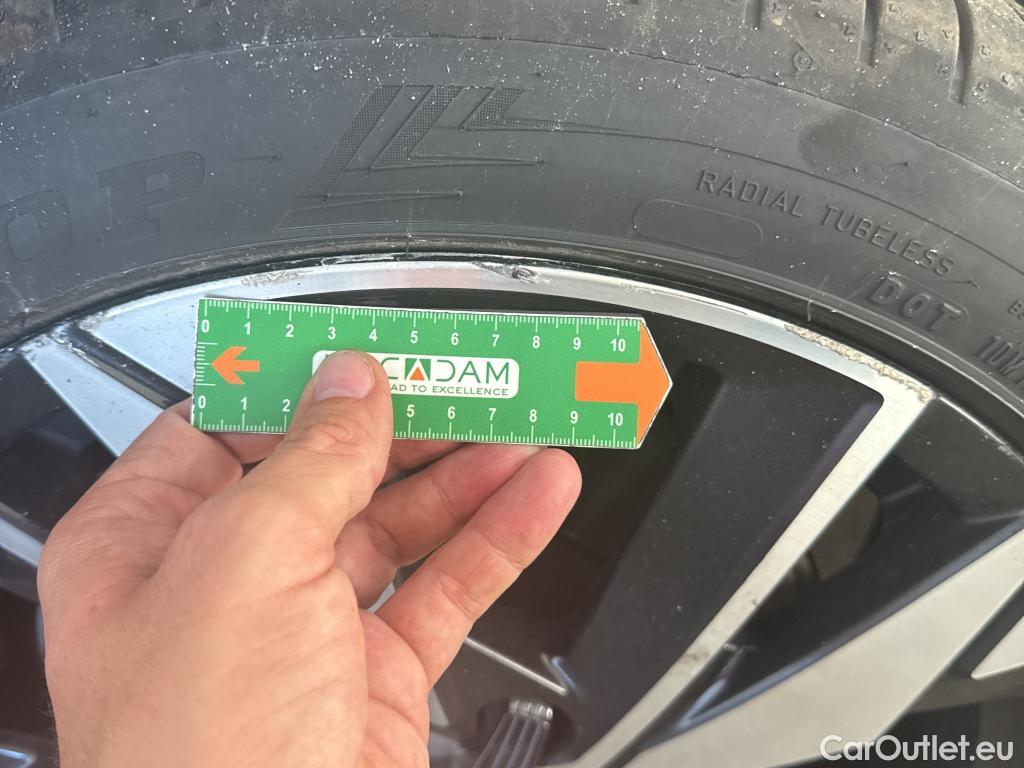  Peugeot  308 PEUGEOT  SW / 2021 / 5P / Break BlueHDi 130 EAT8 ALLURE #20