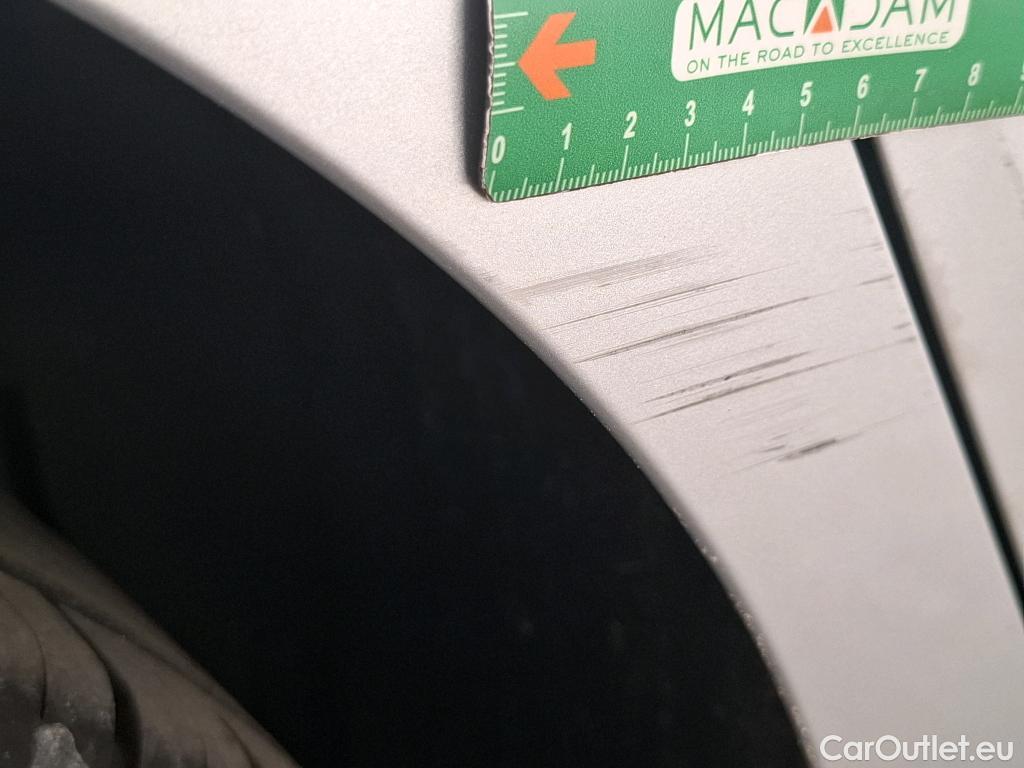  Volkswagen  Golf  VOLKSWAGEN / 2020 / 5P / Berline 2.0 TDI SCR 150 DSG7 Life Busi 1st #10