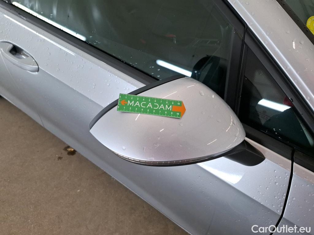  Volkswagen  Golf  VOLKSWAGEN / 2020 / 5P / Berline 2.0 TDI SCR 115 DSG7 Life Busi #34