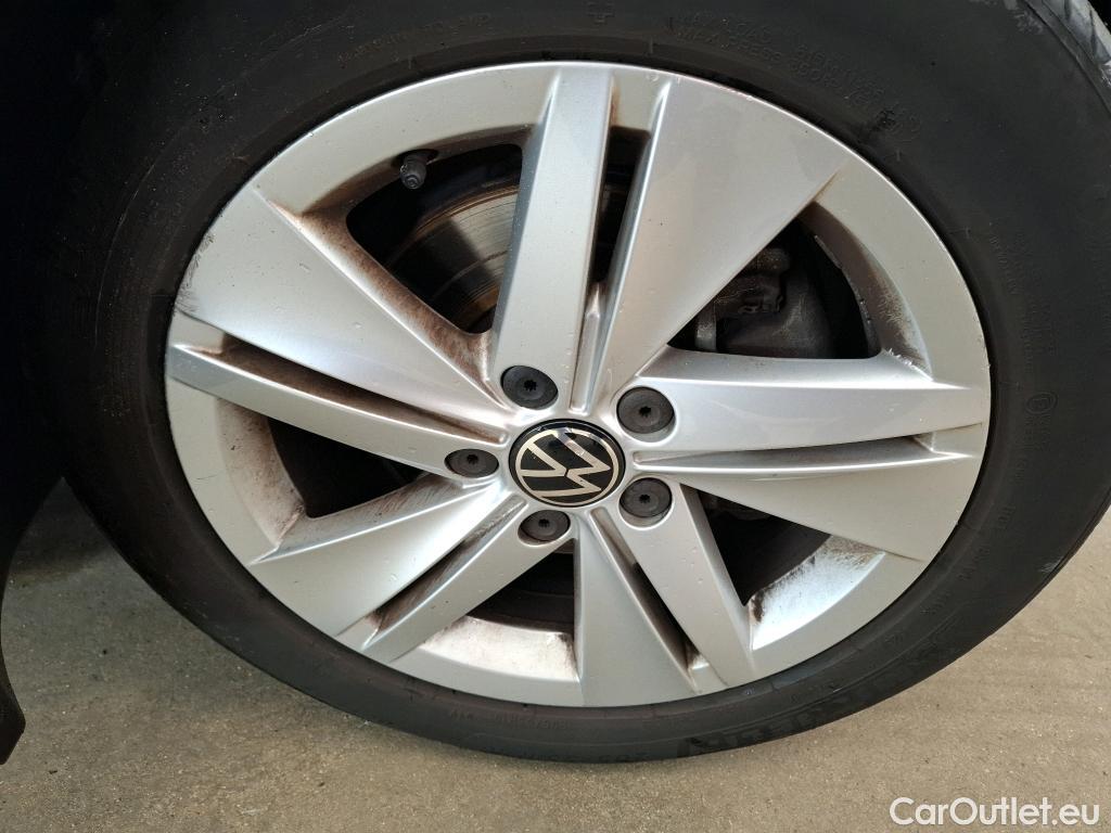  Volkswagen  Golf  VOLKSWAGEN / 2020 / 5P / Berline 2.0 TDI SCR 115 DSG7 Life Busi #27