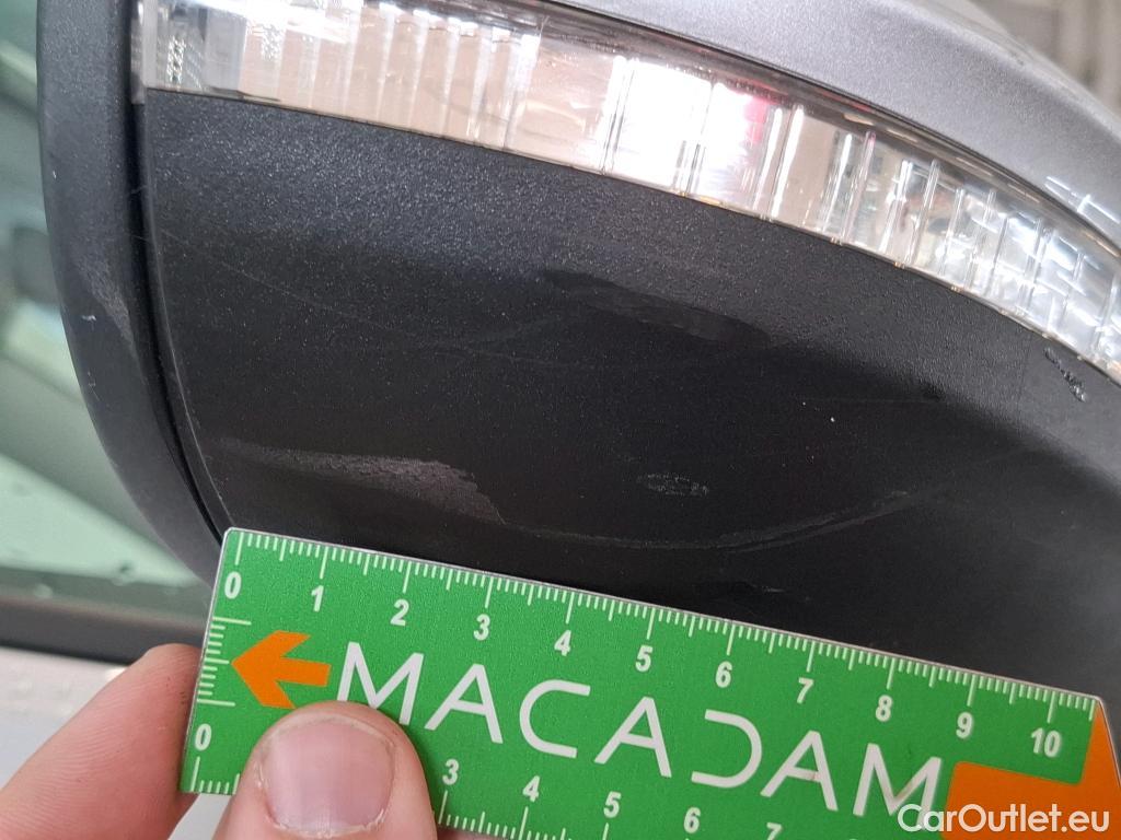  Volkswagen  Golf  VOLKSWAGEN / 2020 / 5P / Berline 2.0 TDI SCR 115 DSG7 Life Busi #40