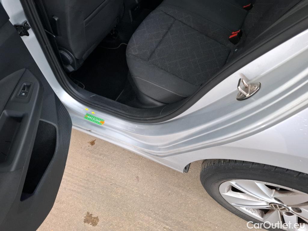  Volkswagen  Golf  VOLKSWAGEN / 2020 / 5P / Berline 2.0 TDI SCR 115 DSG7 Life Busi #25