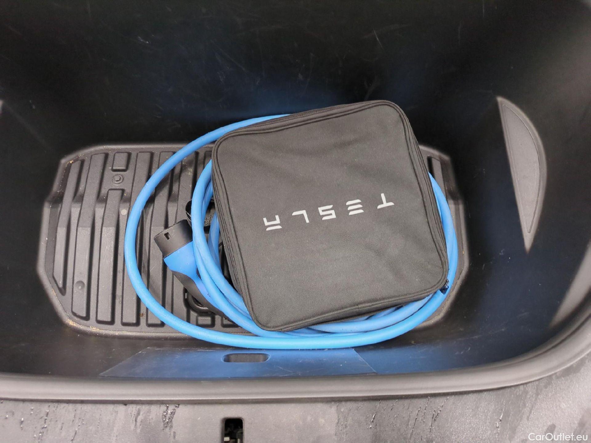 Tesla  Model Y TESLA  / 2020 / 5P / SUV Grand Autonomie Dual Motor AWD #18