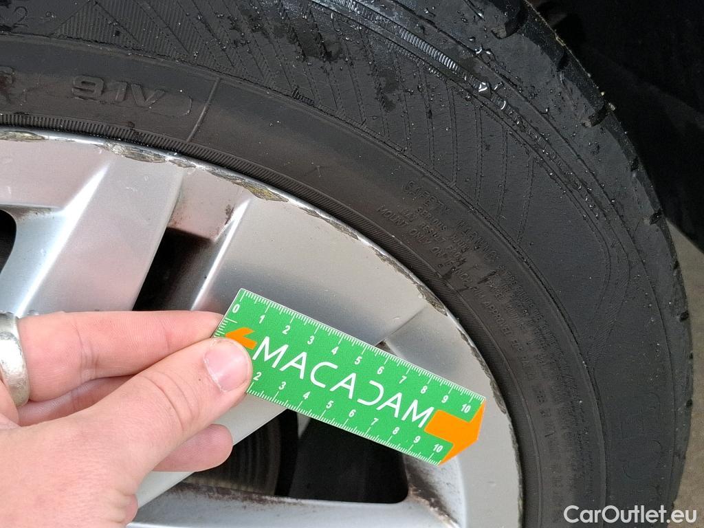  Volkswagen  Golf  VOLKSWAGEN / 2020 / 5P / Berline 2.0 TDI SCR 115 DSG7 Life Busi #14