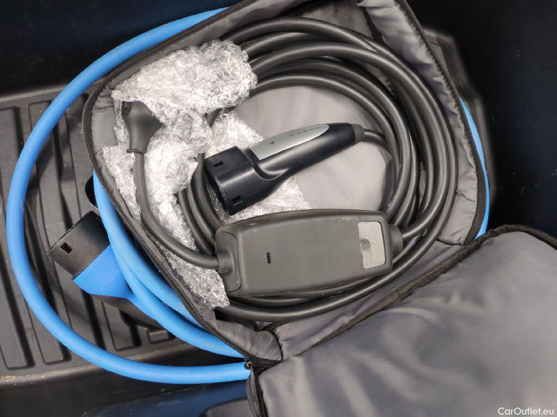 Tesla  Model Y TESLA  / 2020 / 5P / SUV Grand Autonomie Dual Motor AWD #19