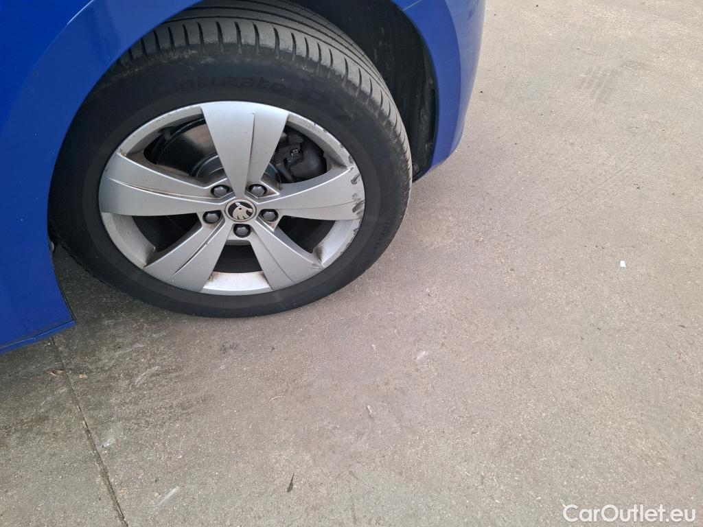  Skoda  Superb  Break Business 2.0 TDI 150CV BVA7 E6d #4