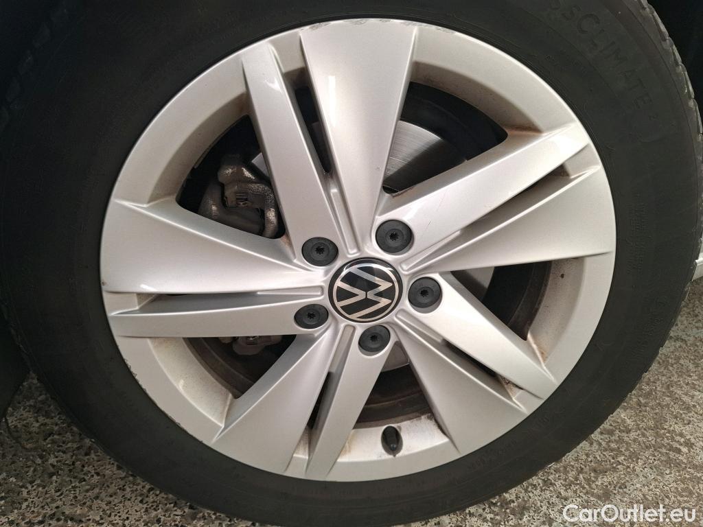  Volkswagen  Golf  VOLKSWAGEN / 2020 / 5P / Berline 2.0 TDI SCR 150 DSG7 Life Busi 1st #16