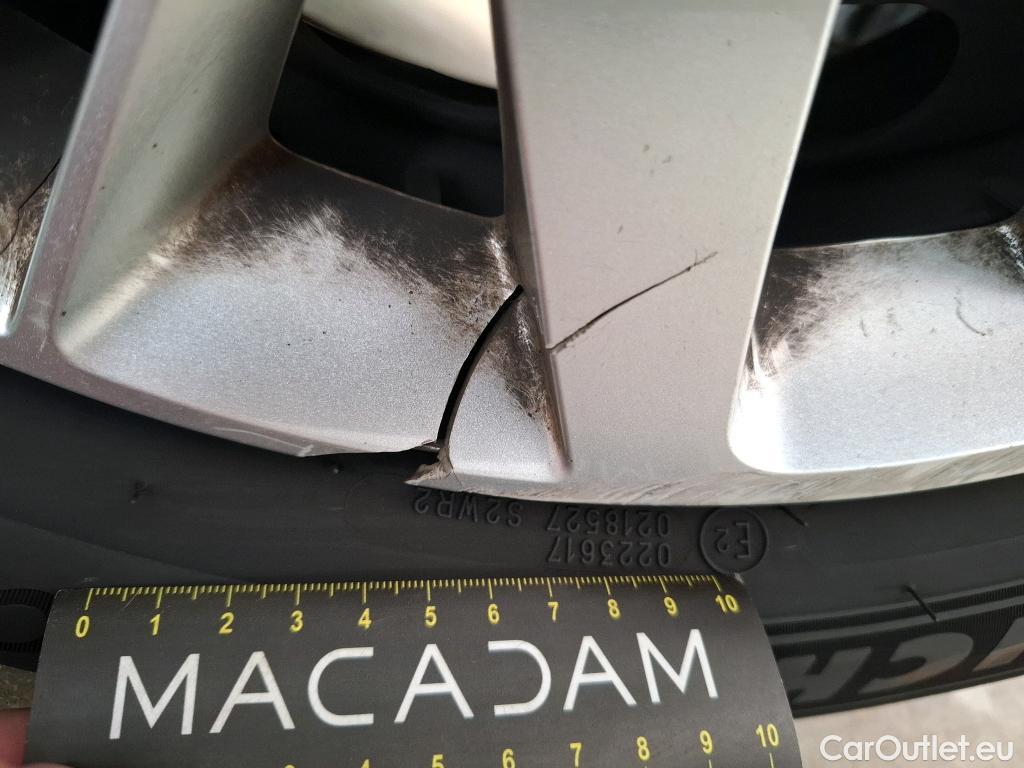  Peugeot  208  Premium 1.5 HDi 100CV BVM6 E6d #61