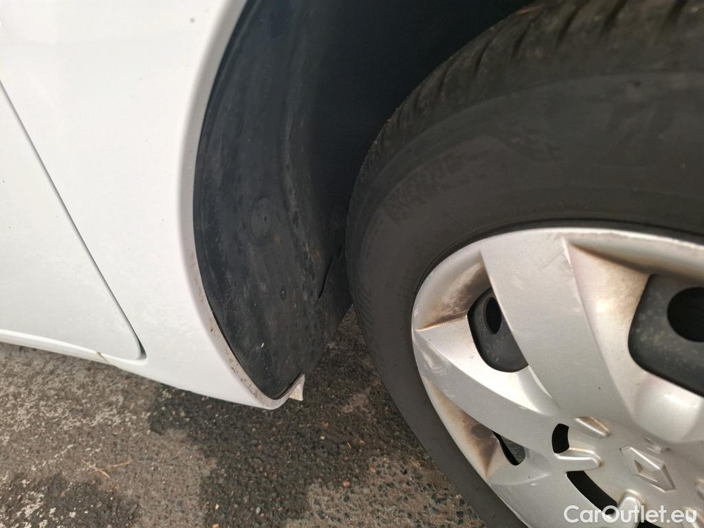 Renault  Kangoo  Express Maxi Extra (Série Spéciale) 1.5 dCi 90CV BVM5 E6 #24