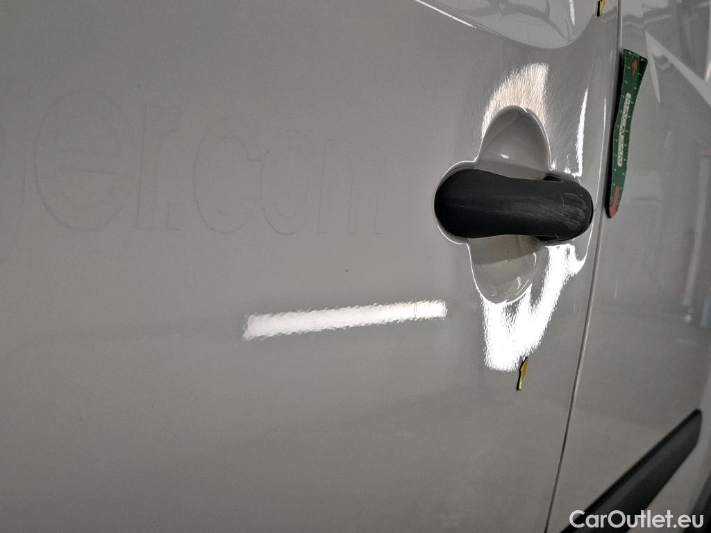 Renault  Kangoo  Express Maxi Extra (Série Spéciale) 1.5 dCi 90CV BVM5 E6 #11