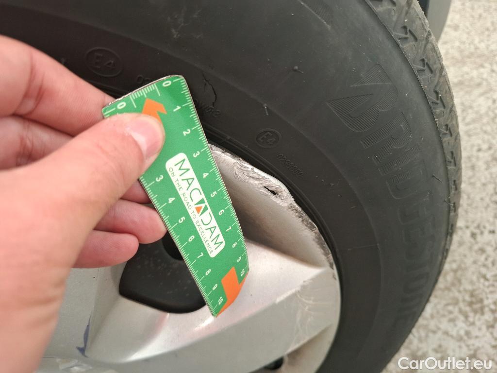 Renault  Kangoo  Express Maxi Extra (Série Spéciale) 1.5 dCi 90CV BVM5 E6 #33