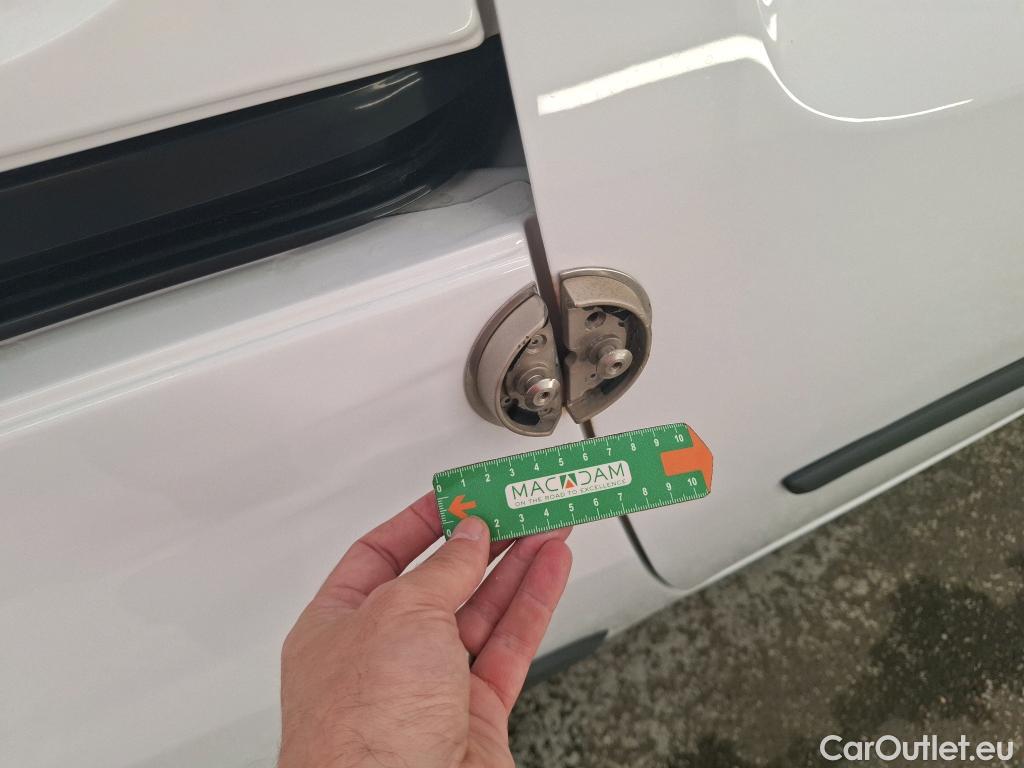 Renault  Kangoo  Express Maxi Extra (Série Spéciale) 1.5 dCi 90CV BVM5 E6 #21