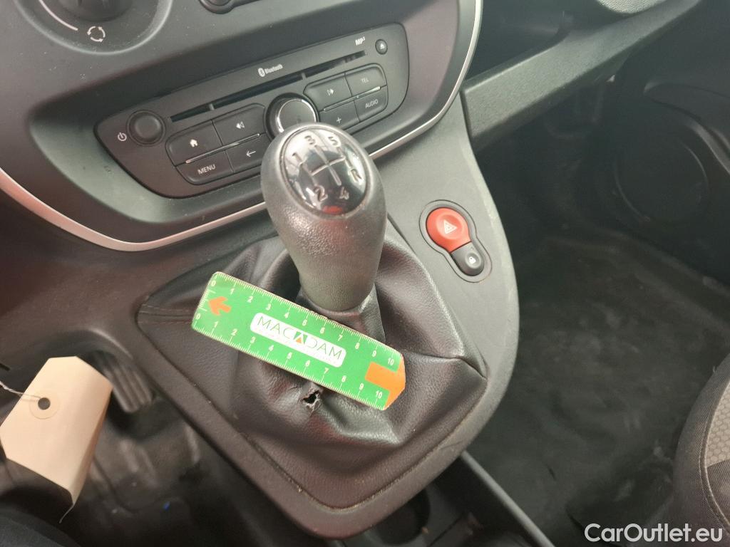 Renault  Kangoo  Express Maxi Extra (Série Spéciale) 1.5 dCi 90CV BVM5 E6 #36