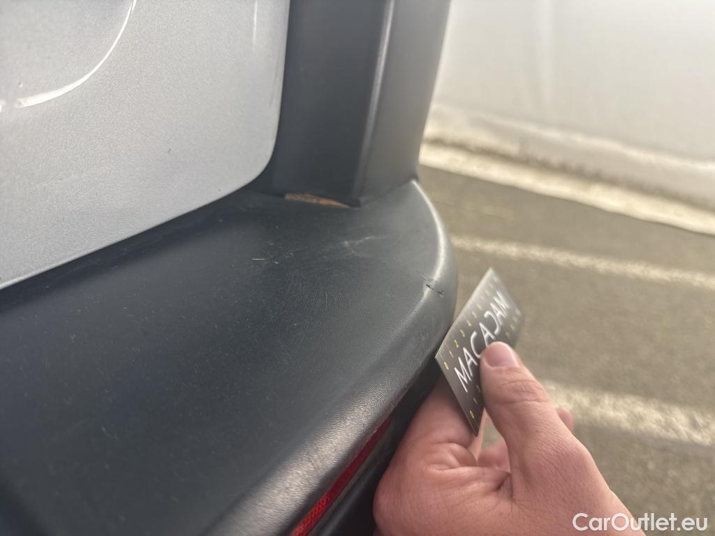  Renault  Trafic  III Fourgon Grand Confort L1H1 1000 1.6 dCi 145CV BVM6 E6dT #44