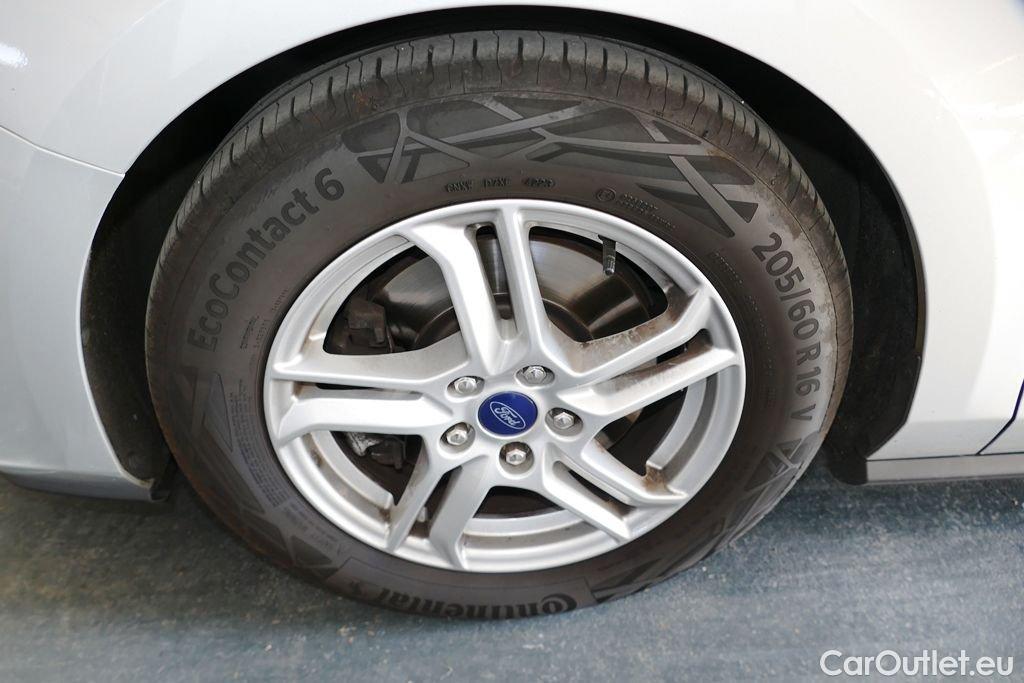 Ford  Focus  Turnier Cool & Connect 1.5 EcoBlue 88KW AT8 E6dT #31